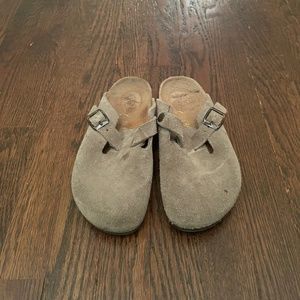 Birkenstock Boston Taupe Suede size 6 / 36